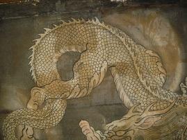 龍の絵が描かれた写真