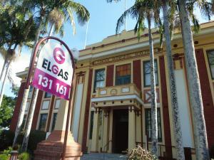 LISMORE MUNICIPAL BUILDING の建物全体を写した写真