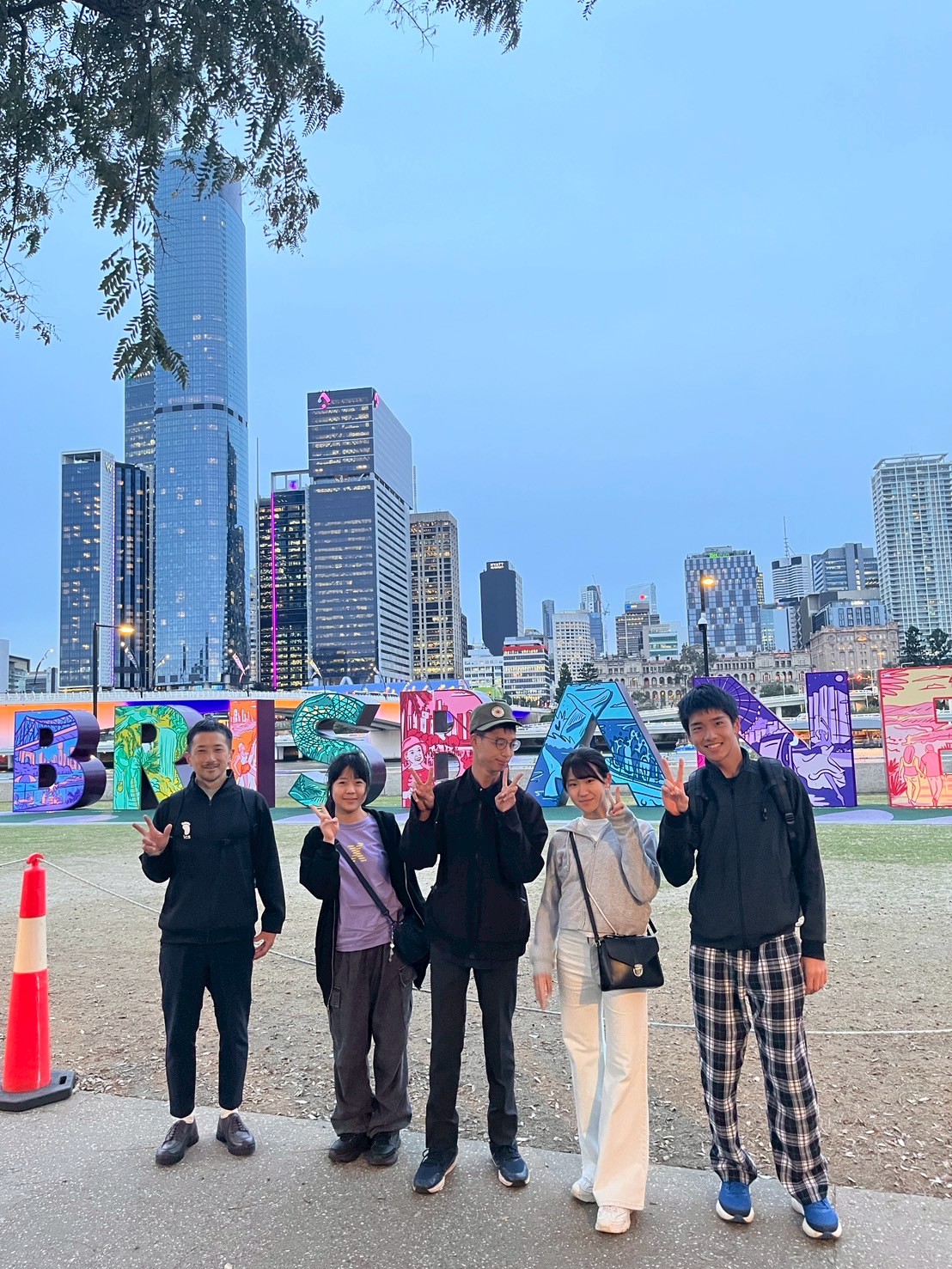 大和高田市からの派遣学生4名と、引率教師1名が、滞在最終日にブリスベンの街を散策しました。