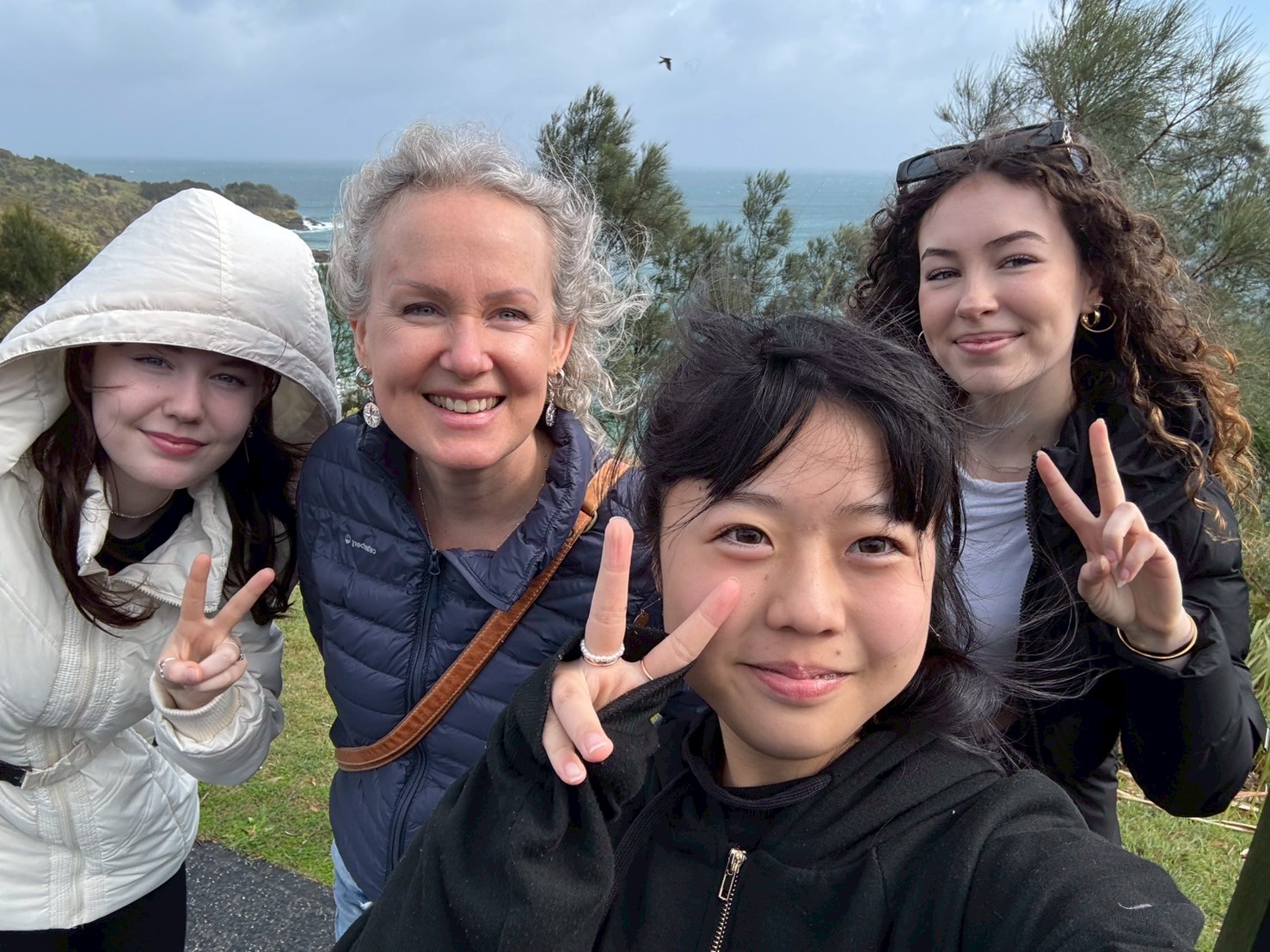 大和高田市からの派遣学生が、週末に、ホストファミリーとハイキングに出かけました。