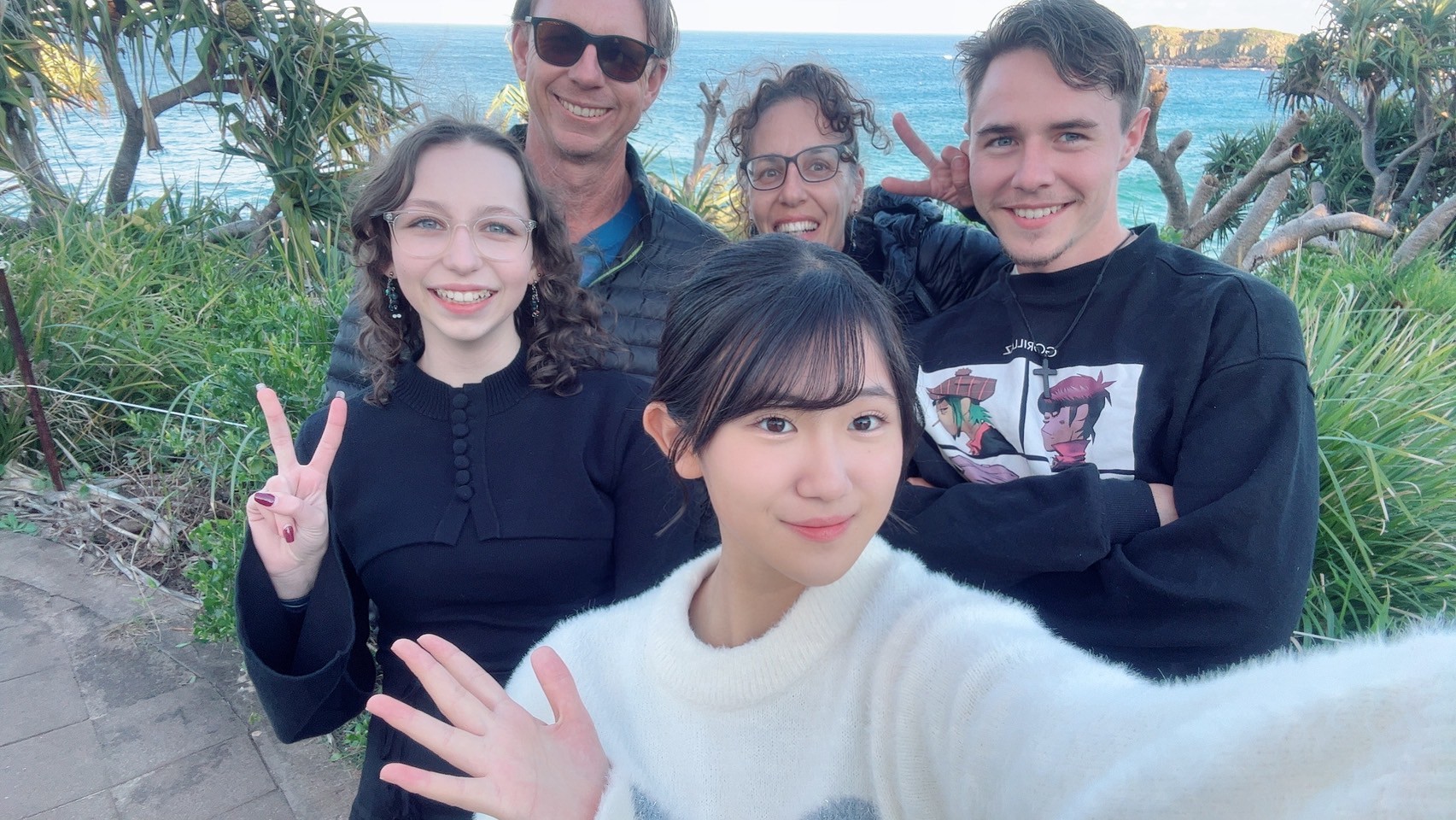 大和高田市からの派遣学生が、週末に、ホストファミリーとハイキングに出かけました。